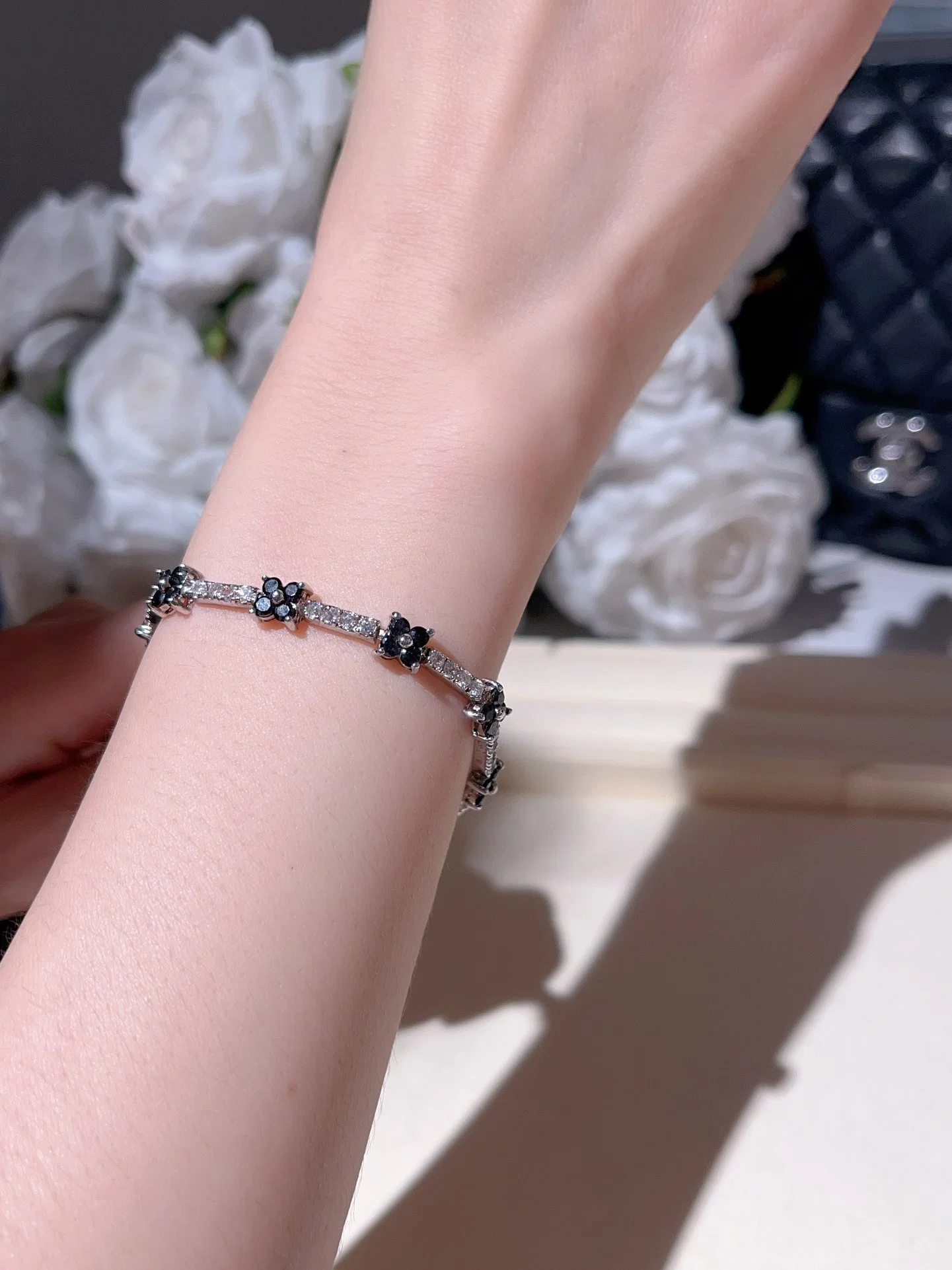 مخصص 925 Sterling Silver Bracelet High Quality Zircon Diamond High سوار من الماس الكربوني