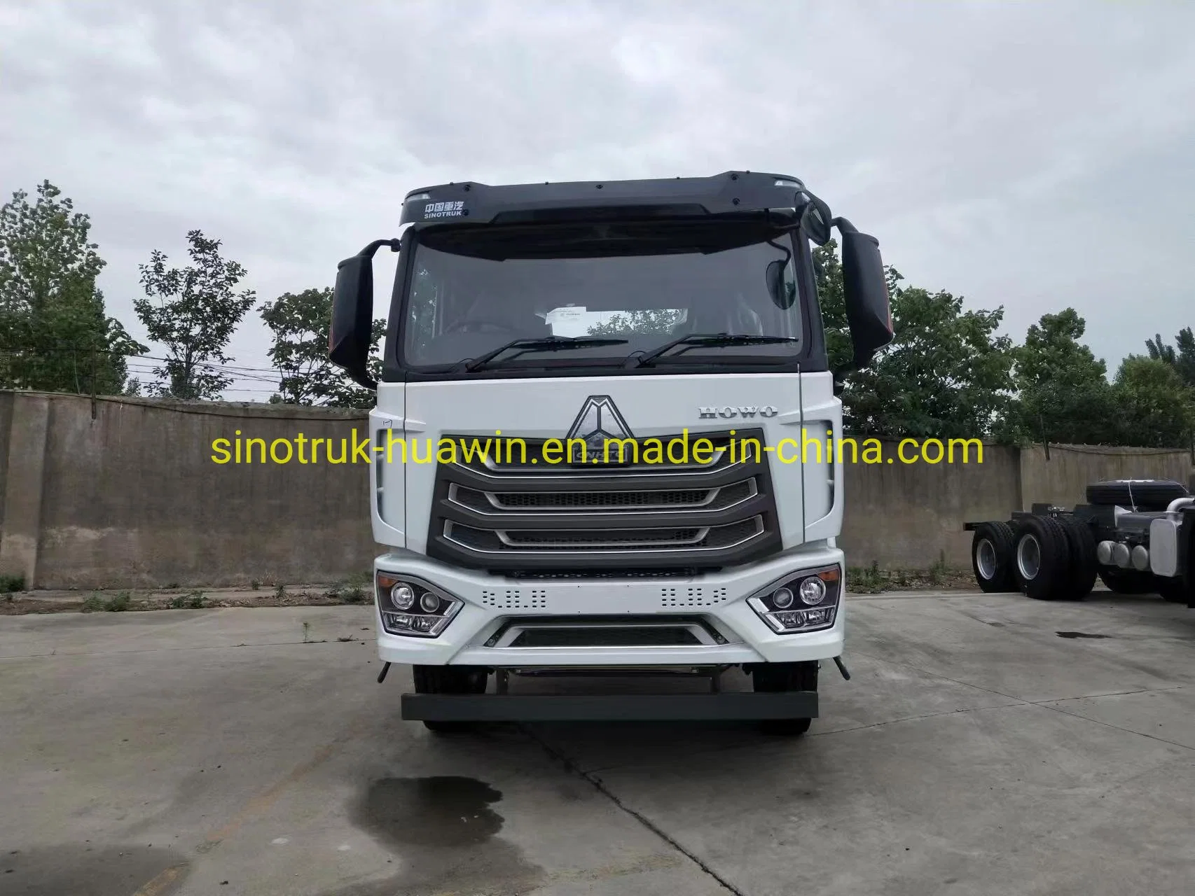 Sinotruk Nueva cara cabina de servicio pesado HOWO NX E7 RHD 6X4 371HP 400HP tractor para Mozambique Tanzania Malawi