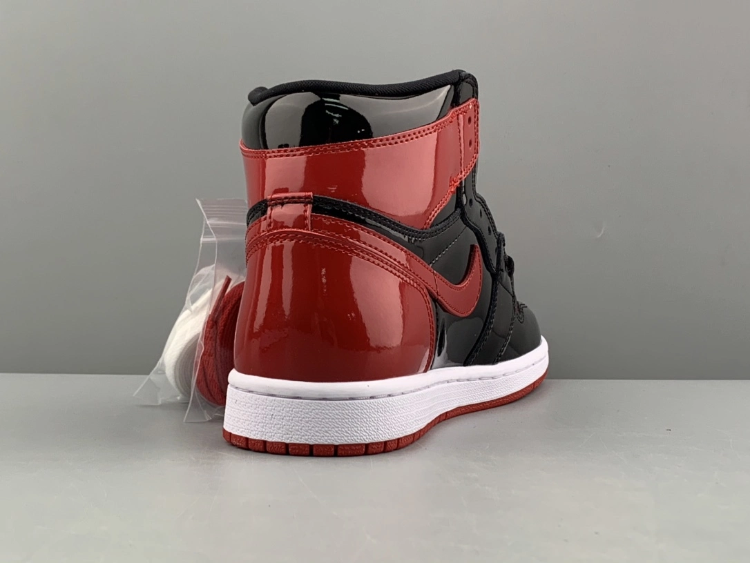 Jordans 1 Bred Patent Sneakers Chaussures de basketball Marque Hommes Chaussures de sport