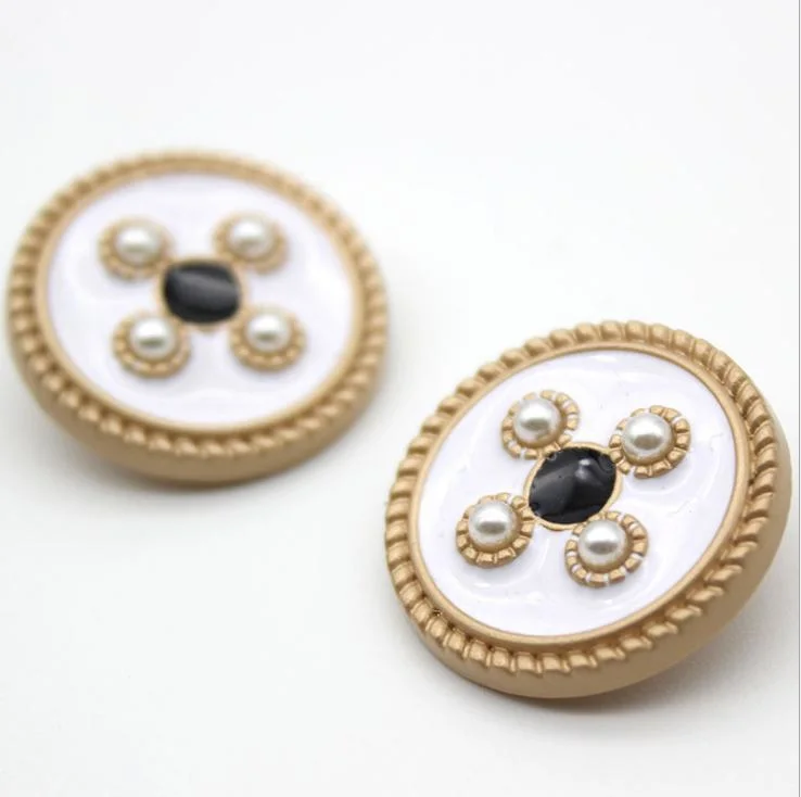 Kebutuhan Menjahit Gold Color Pearls and Diamond Adorned Metal Sewing Shank Buttons