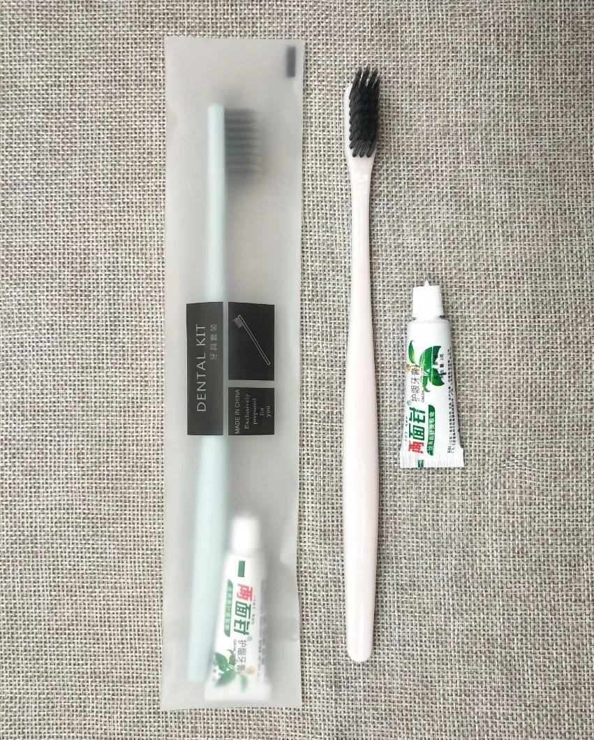 Одноразовые зубную щетку и биологически разлагаемое Tootbrush за номер с помощью