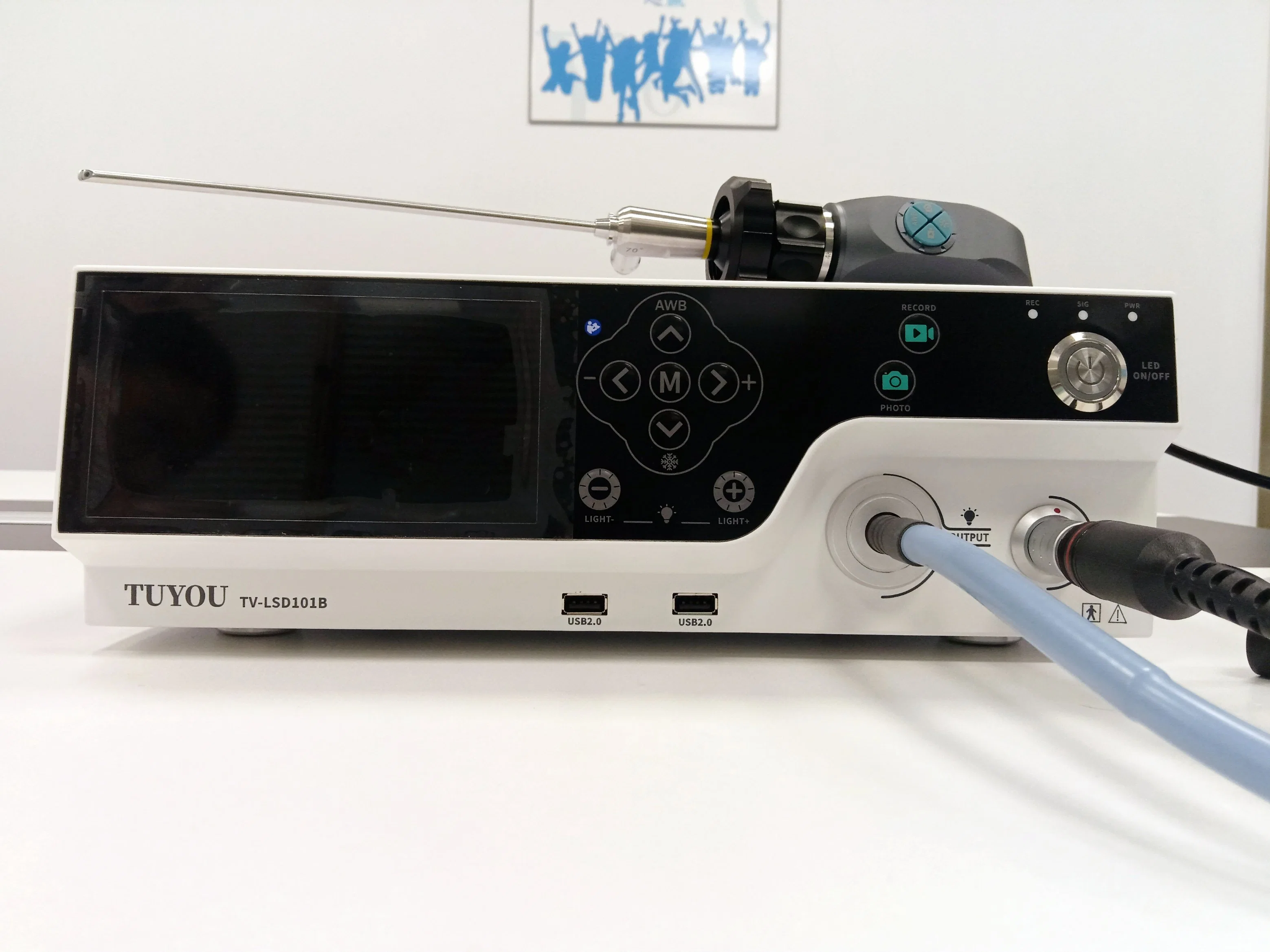 جهاز عرض عالي الوضوح بالكامل بحجم 6 بوصات مزود بمعالج USB Record Medical Camera مع مصدر ضوء LED لنظام منظار الداخلي الصلب