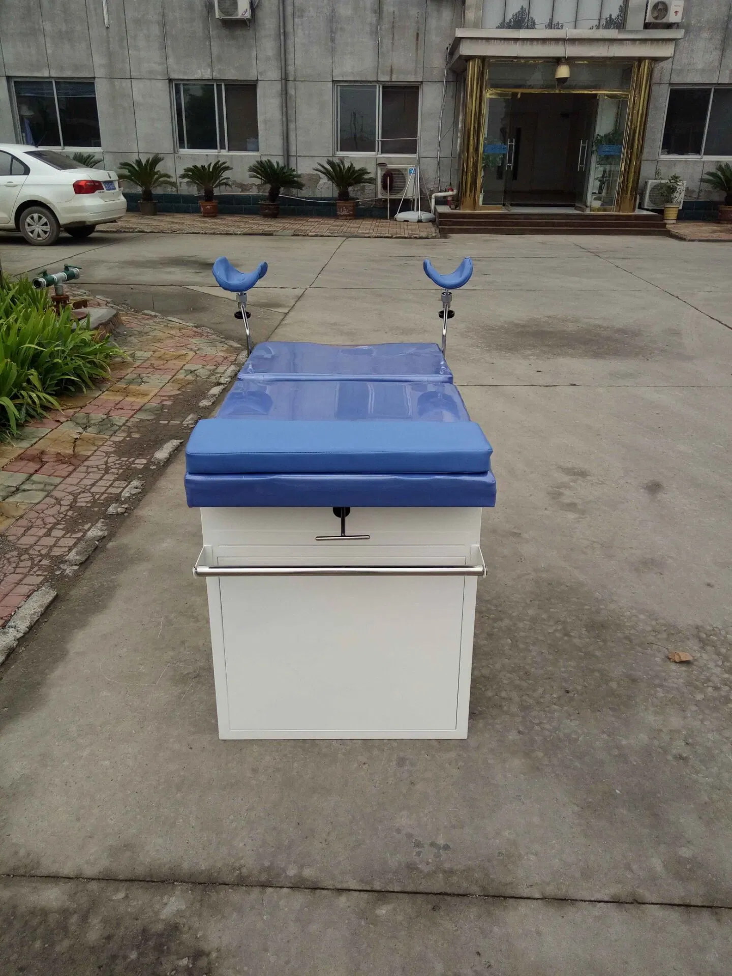 Hochey Medical Hospital Gynecological Examination Table with 3 Drawers