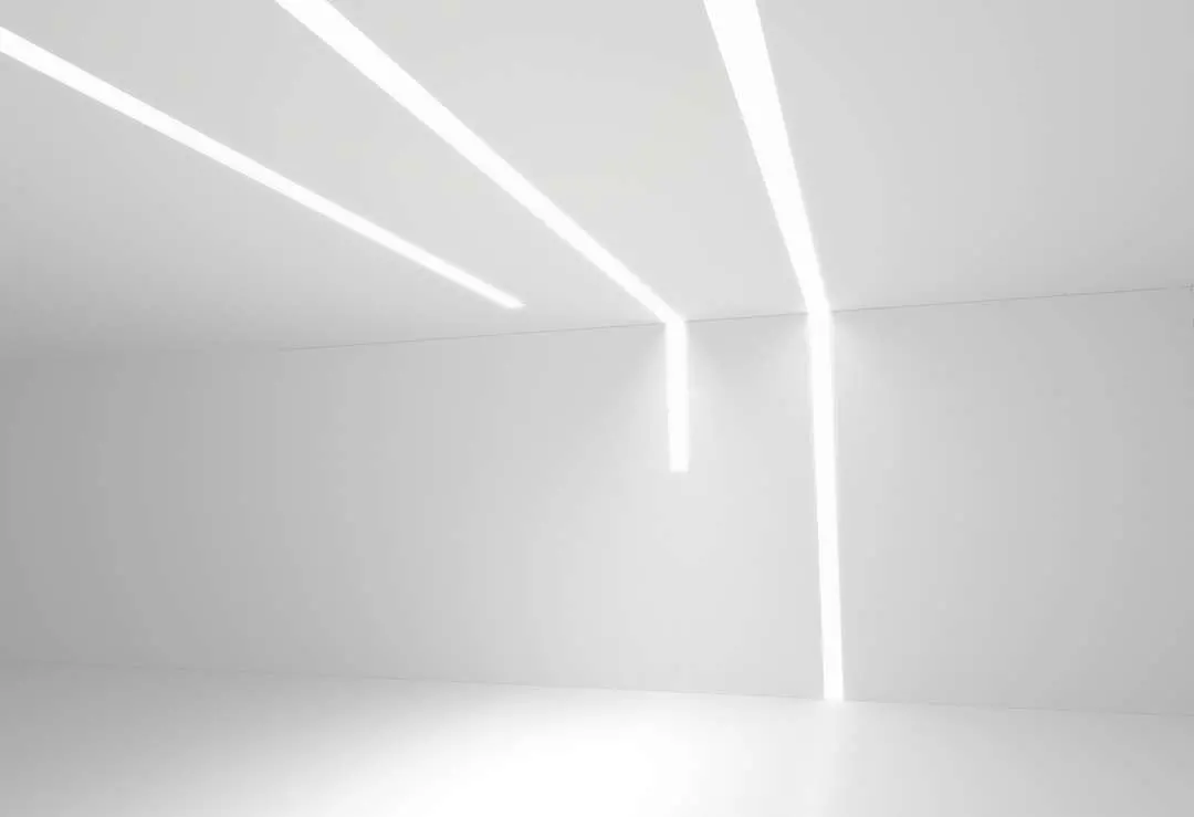 Continua de 80W de 2,4 m de luz lineal LED para iluminación de oficina