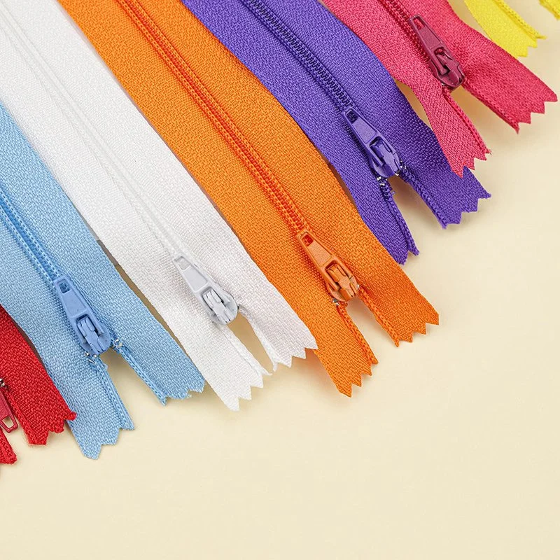 Wholesale/Supplier Factory #5 Open End Nylon Zippers Nylon Coil Zips for Bags Clothes