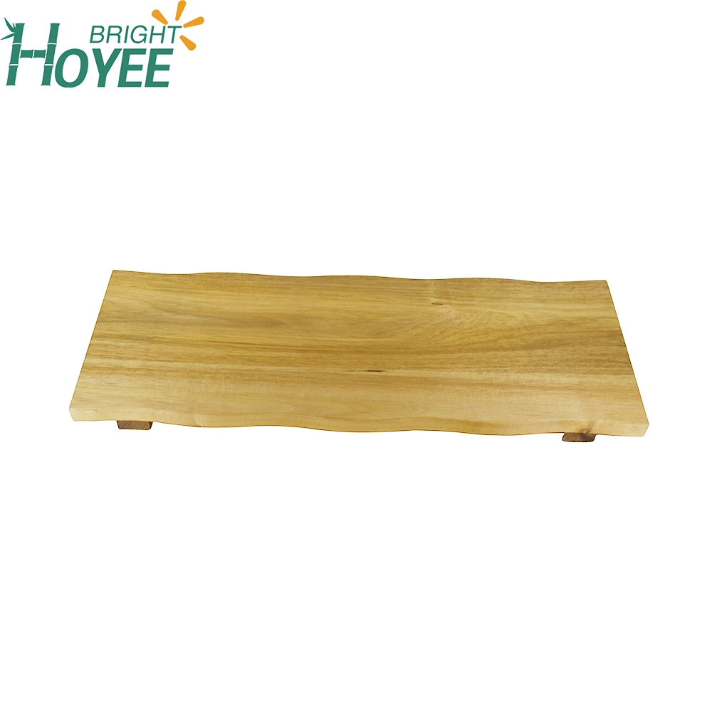 Nueva tabla de cortar la madera de acacia rectangular con bordes irregulares de cocina