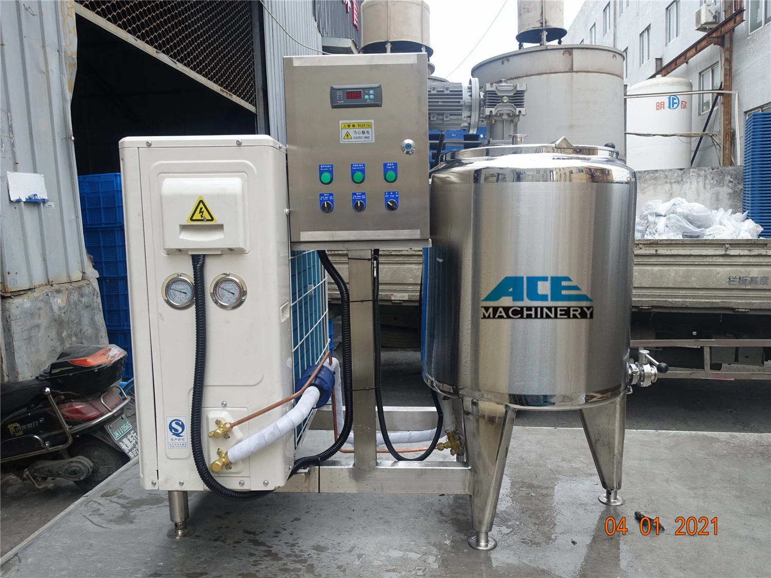 Precio mayorista Equipo de procesamiento de leche SS304 SS316L leche de acero inoxidable Almacenamiento tanque de enfriamiento leche fresca en polvo yogur Lácteos máquina