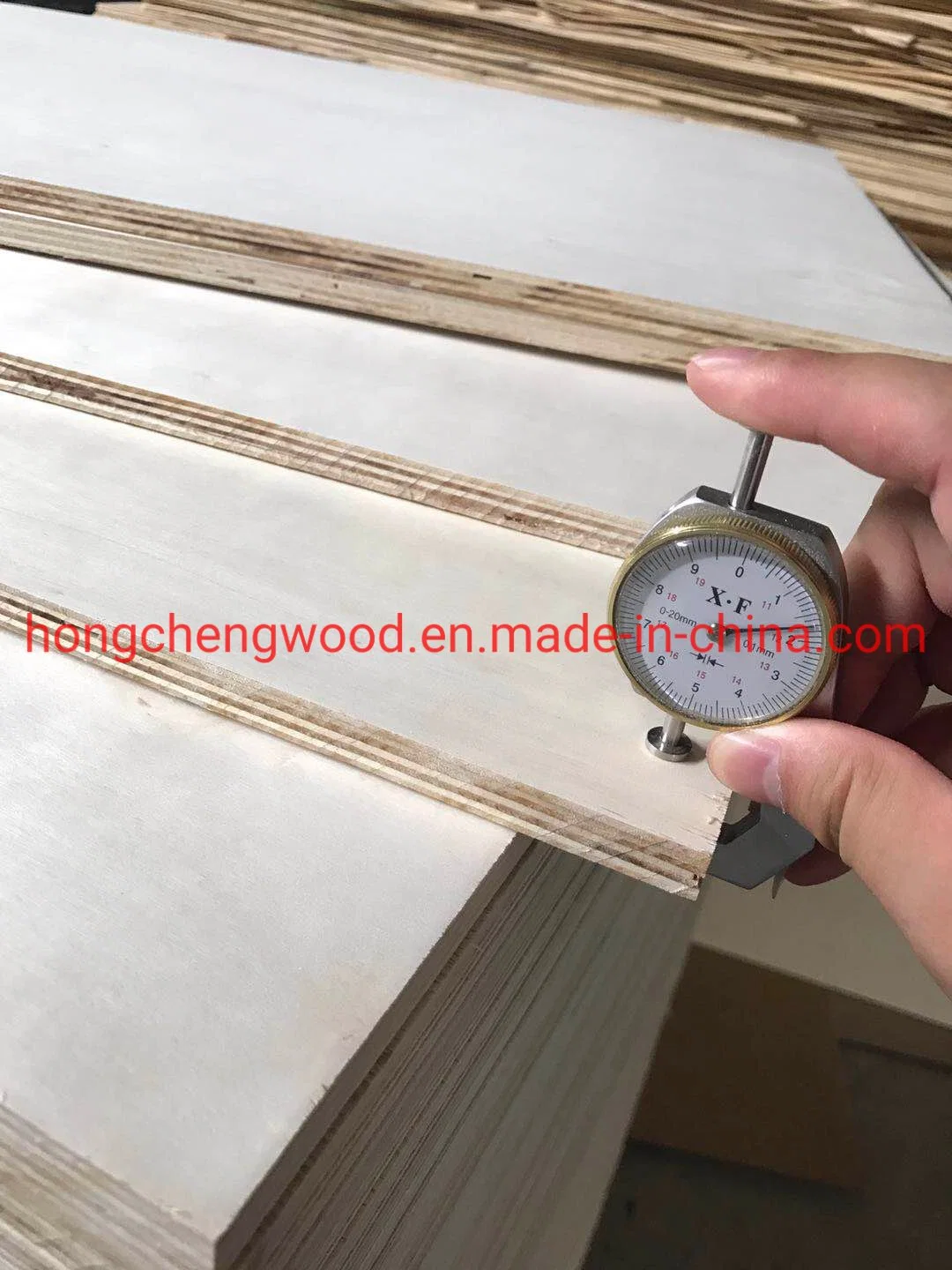 E0 contrachapado de chopo grado Carb o fabricante de muebles de madera contrachapada de pino para la construcción /