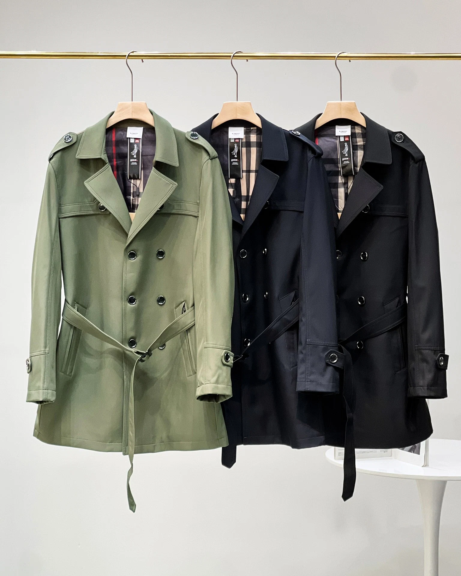 Marca de lujo de Londres cheque reversible Bomber Trench Coat corto Gabardina Heritage