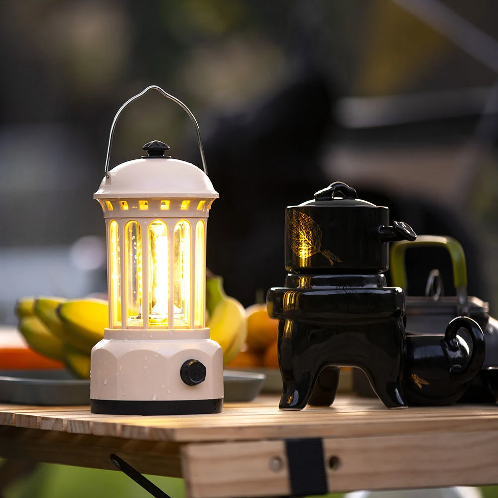 Rechargeable Camping Lantern Retro LED Camping Light Vintage Outdoor Portable Tent Camping Lantern Light