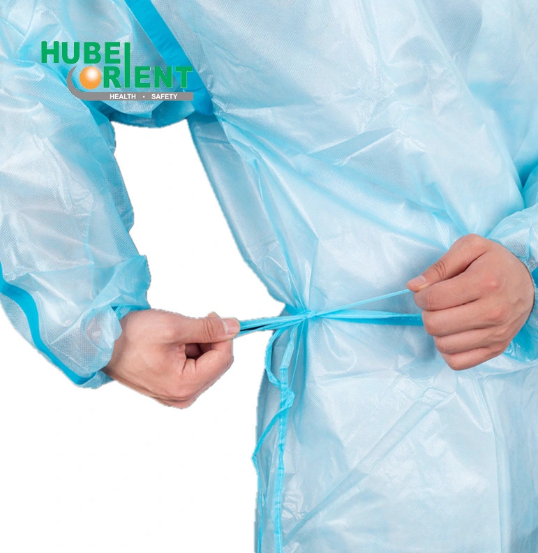 Mayorista desechable Nue/Blanco uso médico PP+PE aislamiento impermeable Gowm