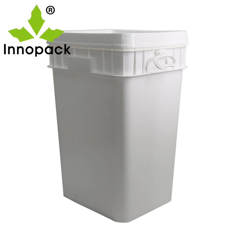 6 Gallon White Pail with Metal Handle (. 90mil)