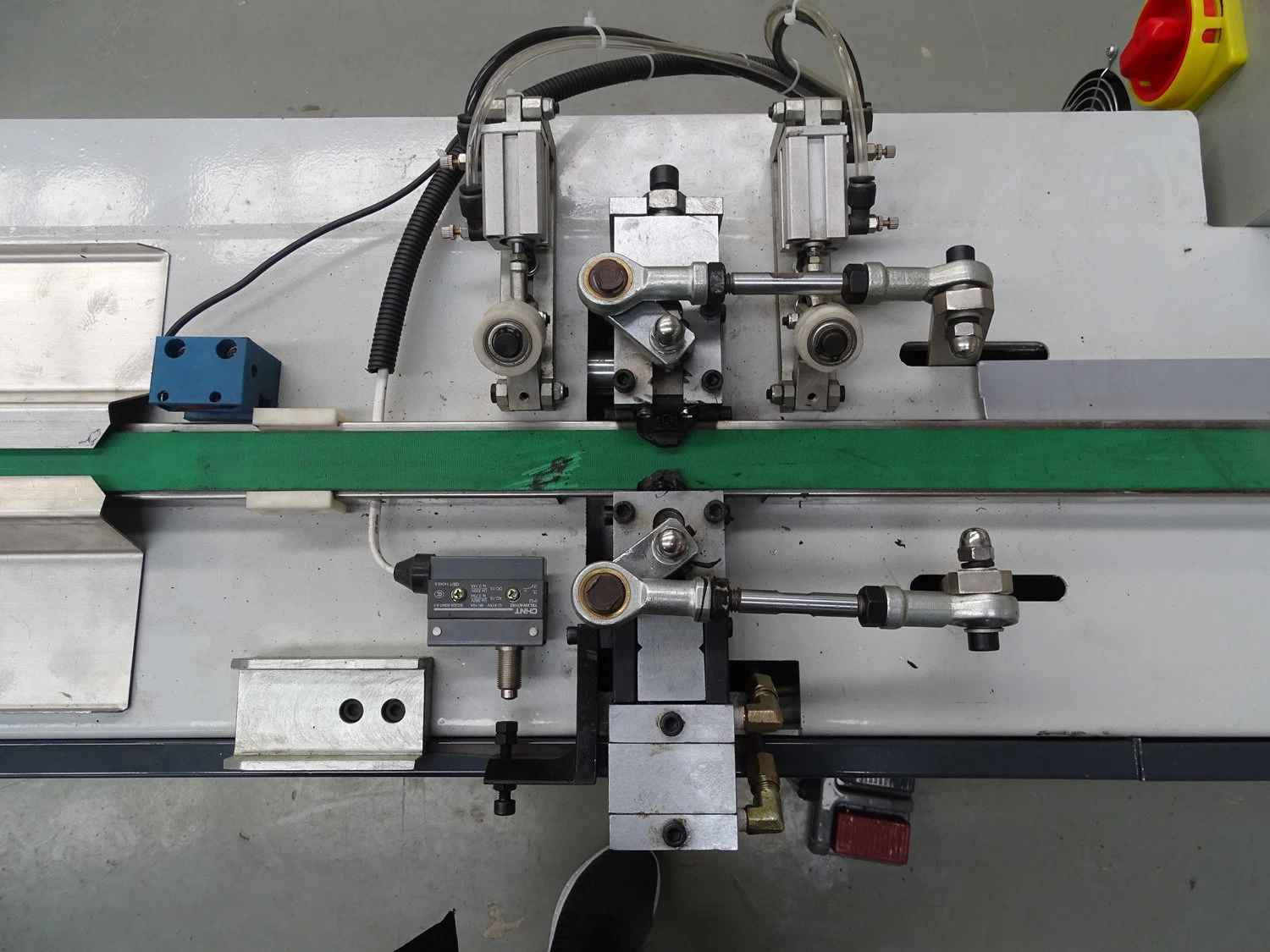 Factory Price Insulating Glass Machine Butyl Coating Machine Butyl Extruder Insulating Glass Machine