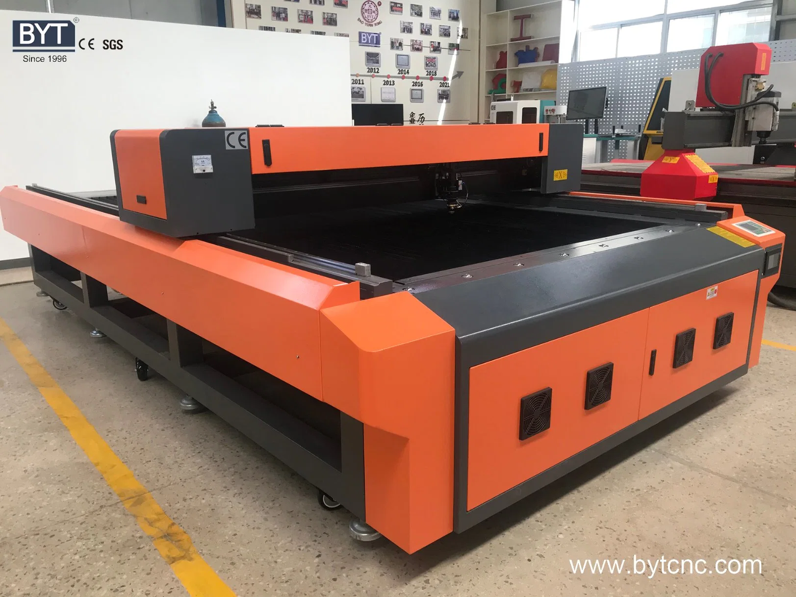 Bytcnc Direct Sales Big Cutting Area 1325 Laser Steel Iron Sheet Cutting Stone Engraving Laser Cutting Machine Price