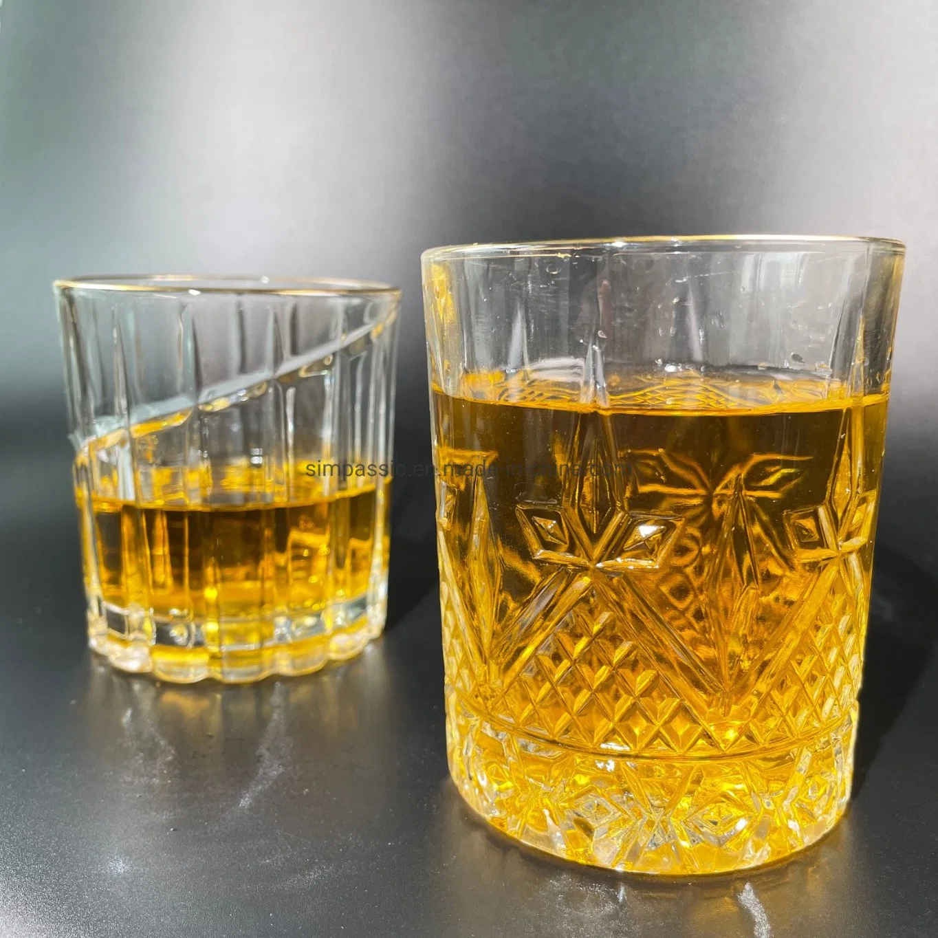 2022 New Design Gold Cup Mouth Whiskey Glass