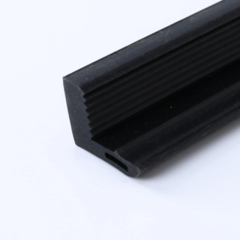 O PVC Hotsale Extrusão em clima de borracha EPDM Garagem inferior lateral de porta fita de vedação de borracha