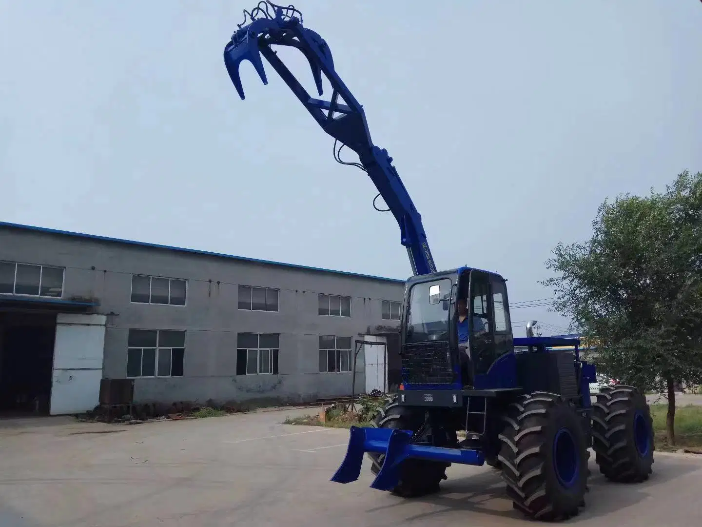 Wheel Tractor Agriculture Machinery Sugarcane Loader Hydraulic Diesel Engine/Wood Grass Grab Fork for Wheat/Corn