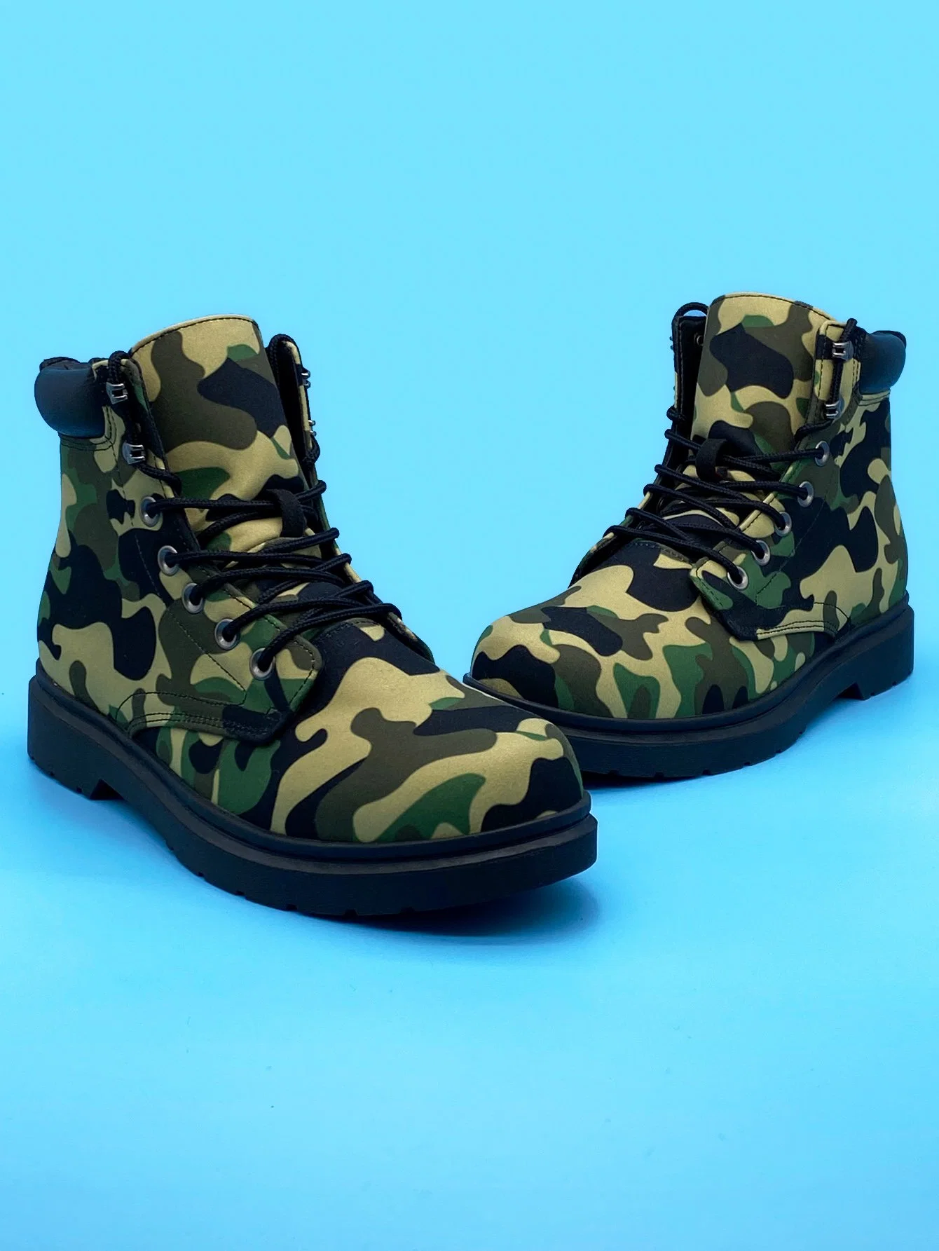 Camouflage Pattern Custom Shoes Men Boots Outdoor Hiking Boots