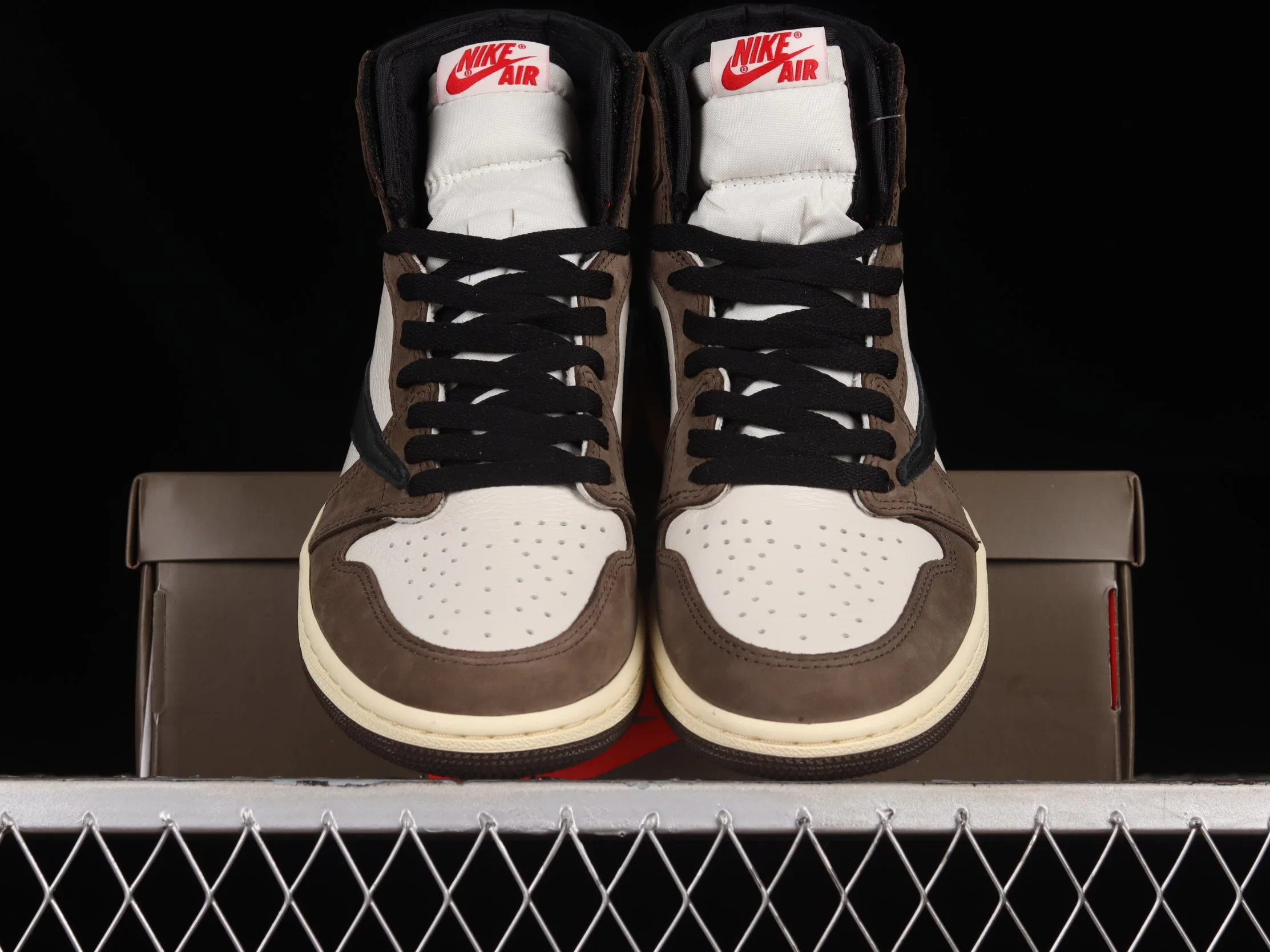 Travis Scott X Air Jordan 1 High Og Nike Chaussures de basketball mixtes.