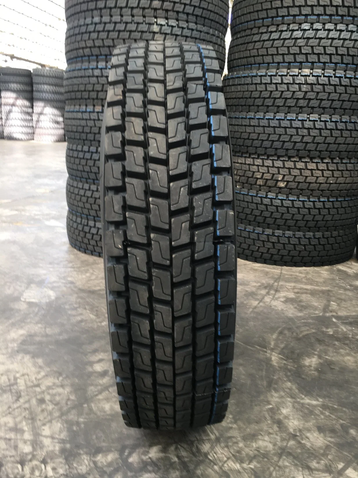 Constancy Brand Truck Tire 668 Pattern Tubeless Sizes