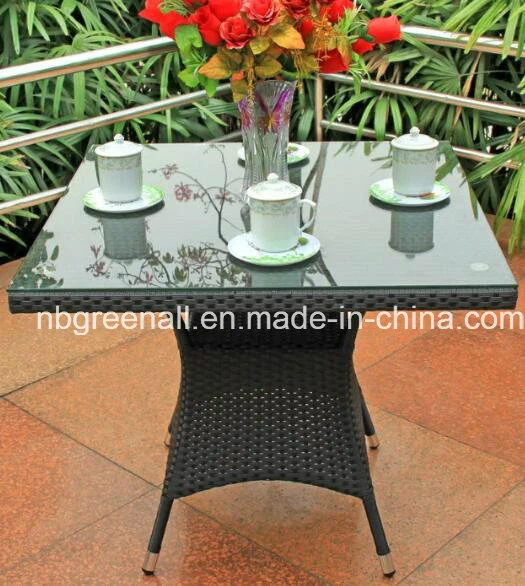 4 Person Patio Wicker Tischstuhl Rattan Outdoor-Essmöbel Gartensets