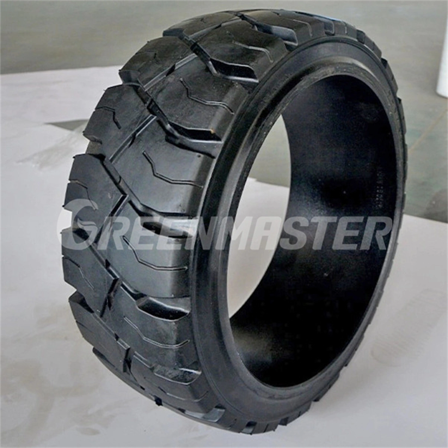 High Durability Smooth Sm Traction Tr Tread Press-on Bands (POB) Solid Tyre, Compacted Bonded Mould on Tire with Wheel Rim 26*9*16 (660X229X406.4)