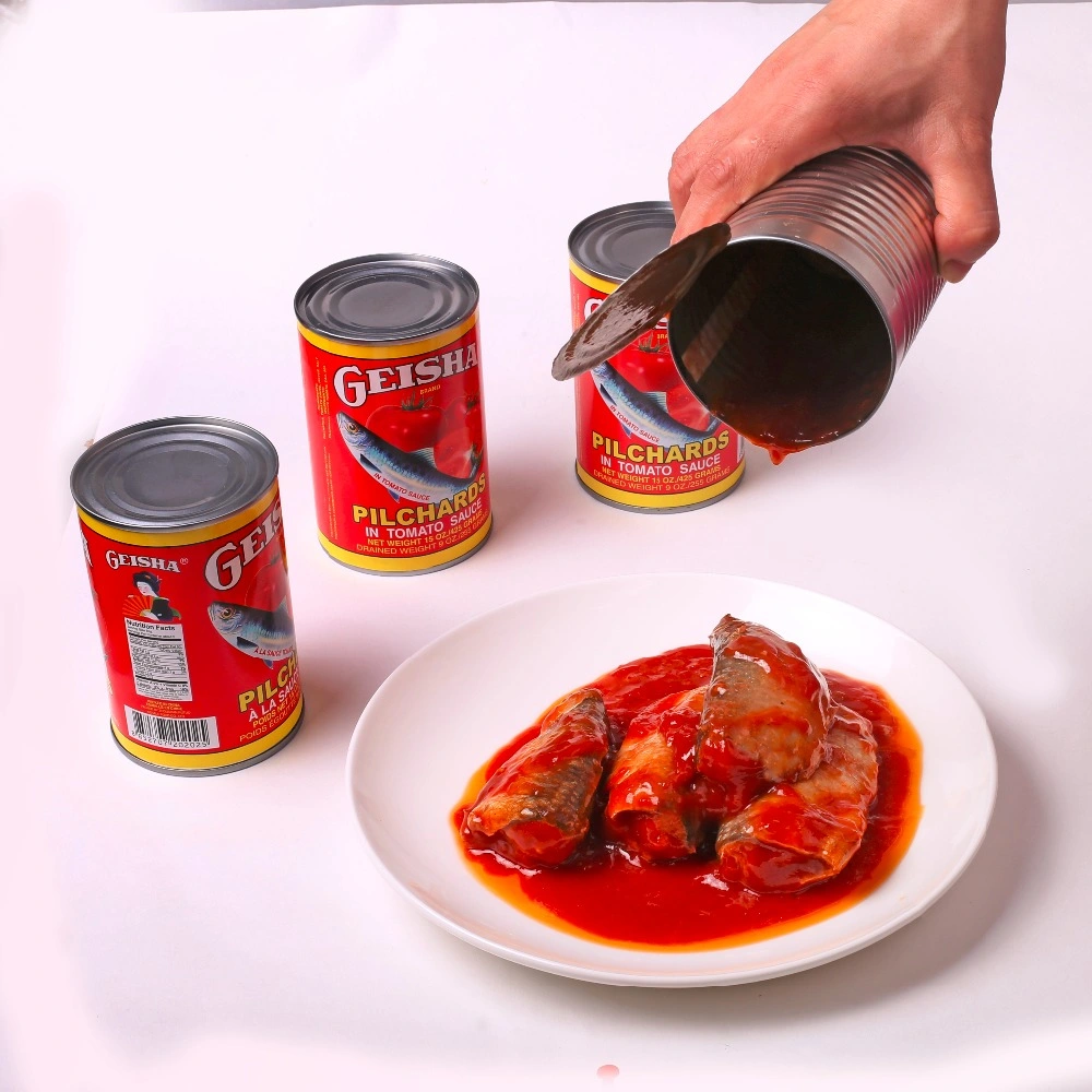 Las conservas de pescado conservas de sardina en lata de salsa de tomate pescado 155g
