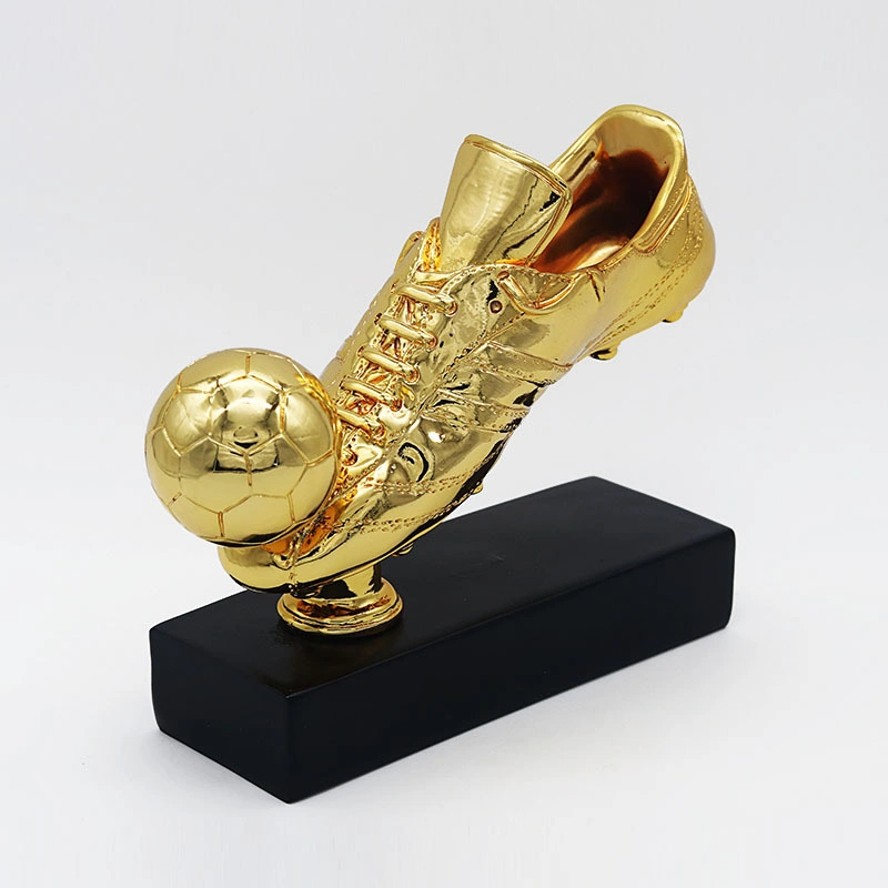 Le prix du meilleur tireur La coupe des trophées des bottes d'or Souvenirs de football soccer