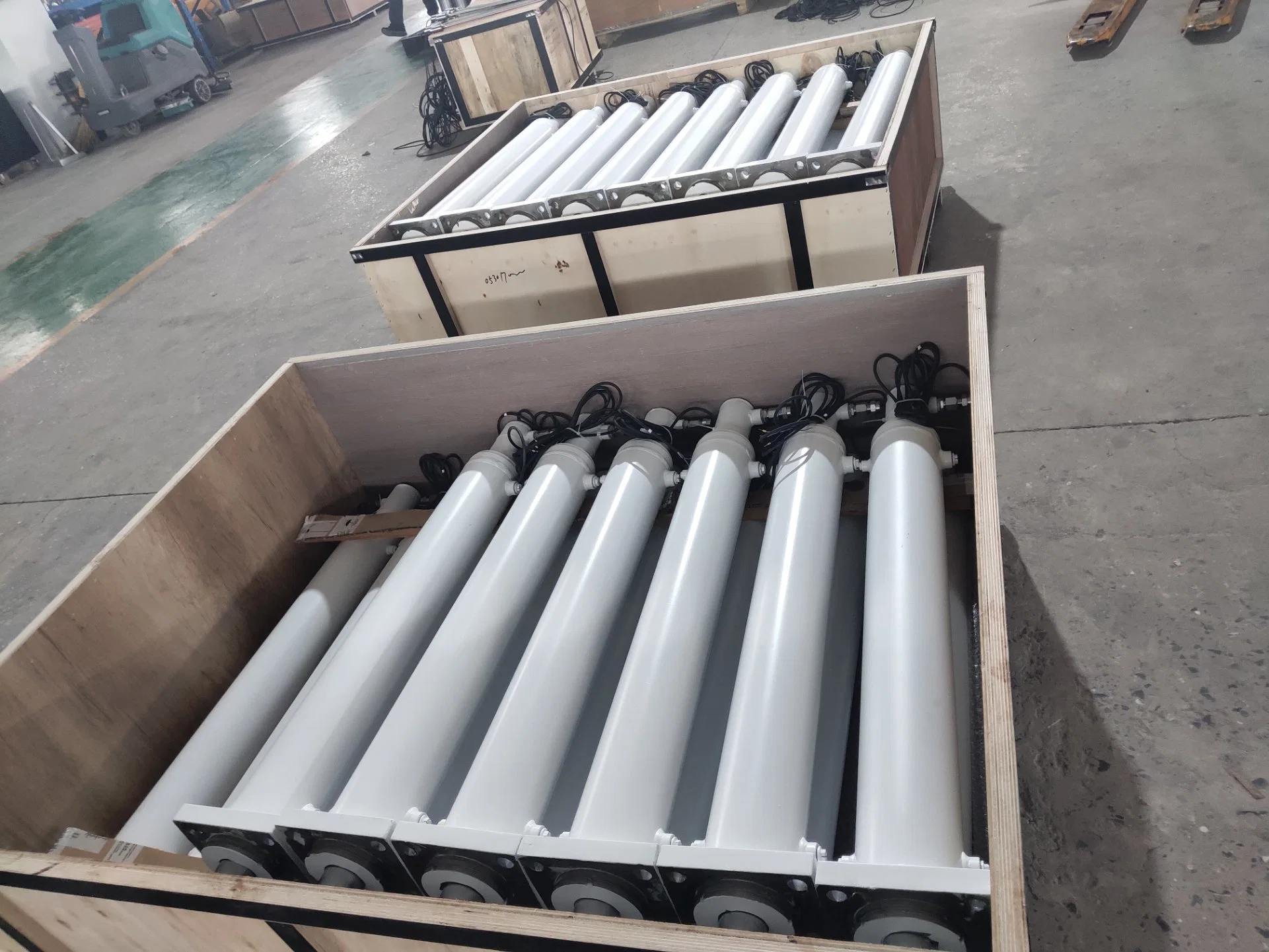 Supply The Hydraulic Cylinder Lifting Platform for Truck Tail Plates Weighs About 300 to 600 Kg Tail Gate Lift Truck Tail