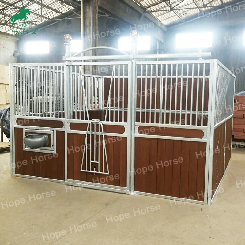 Los paneles de revestimiento de polvo de calado caballo Horse Barns