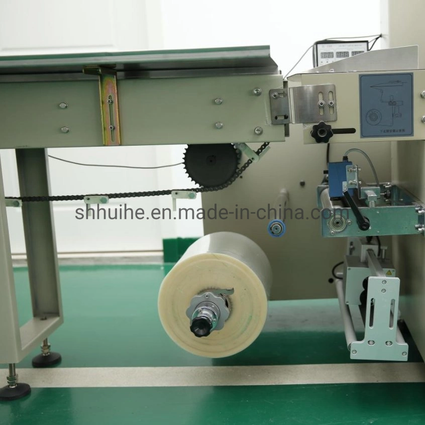 Horizontal Wet Tissue Paper Sanitary Napkin Pad Automatic Horizontal Pillow Packing Machine