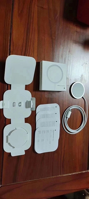 2021 Comercio al por mayor calidad a bajo precio de lujo en venta caliente Magsafe original cargador inalámbrico 15W 18W 20W Cargador magnético para el iPhone de 12 células accesorios móviles