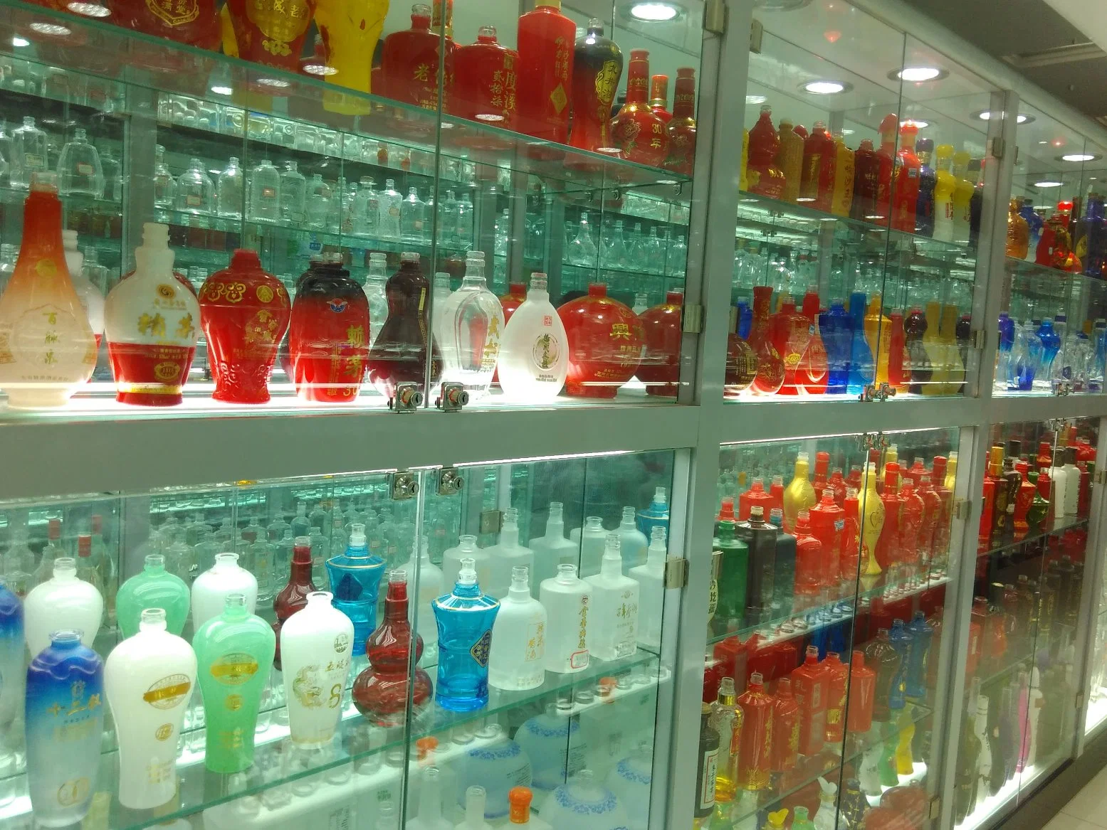 Glass Bottles for Liquid Filling