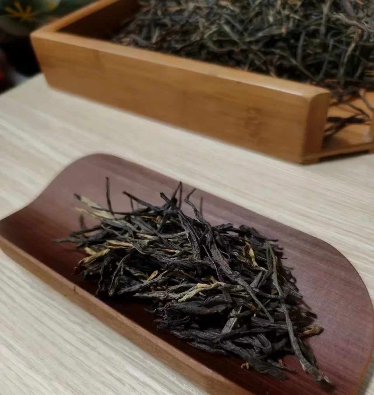 Black Tea Ancient Tree Black Tea Yunnan Red Pine Needle