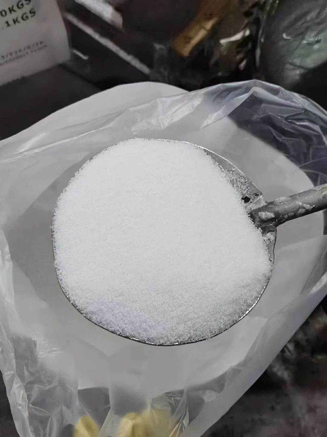 Sodium Hydroxide Caustic Soda Pearls Flake 99% Naoh CAS No: 1310-72-2