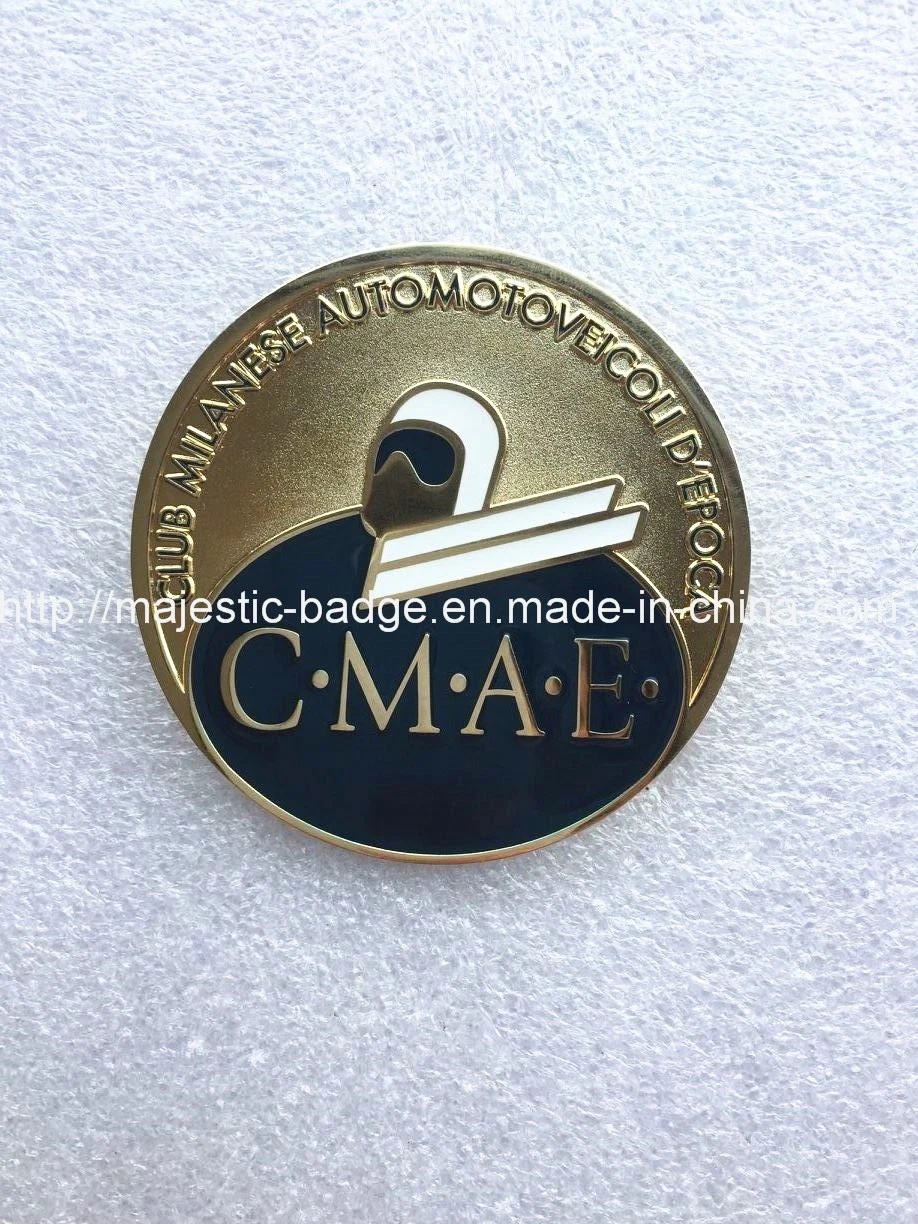 Custom Design Metal Enamel Auto Emblem Gold Plating Car Badge