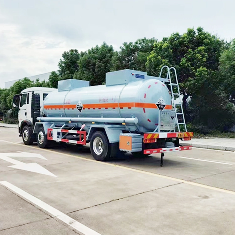 Cylindrical Shape Tanker Truck Industrial Chemical Carriers