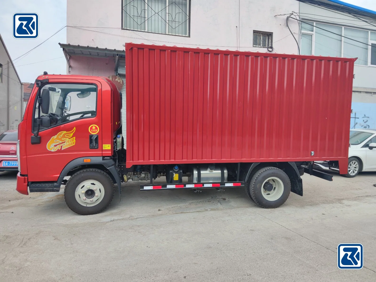 Sinotruk Homan HOWO Hohan Cdw 4X2 Mini Van Box Cargo 5 Tons Box Truck