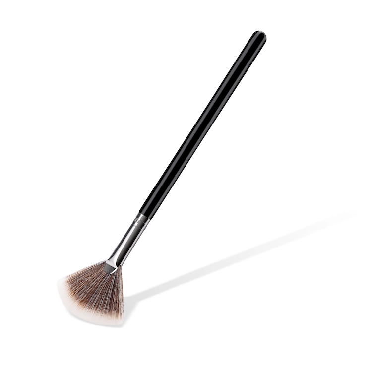 Small Highlight Fan Brush for Defined Areas and Lip Makeup