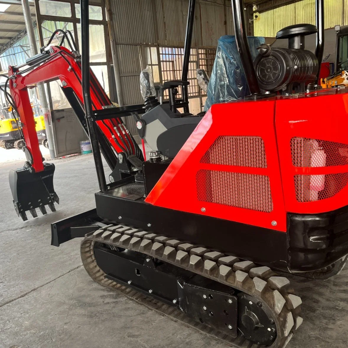 Building Engineering Home/Garden/Agriculture Use Crawler Hydraulic 2.0ton Mini Excavator with CE