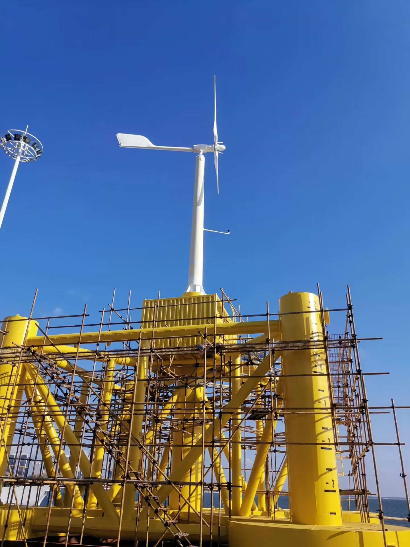 10kw High Efficiency Low Start up Speed Pitch Controlled Wind Turbine