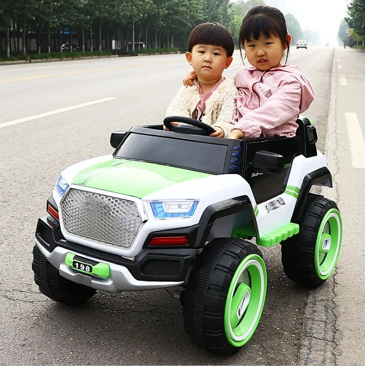 New Cheap Remote Control 4 Wheel Drive Battery Car Ride on Toys