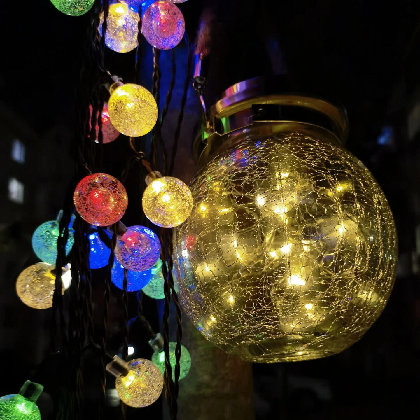 China decoración 11m 60LED bola de burbuja de cristal Jardín de luz solar Luces LED de cuerda para exteriores