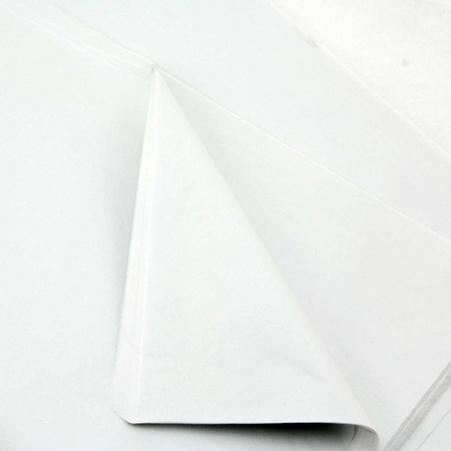 Древесная целлюлоза белый кислоты 17GSM производство оберточной бумаги 20*30дюйма