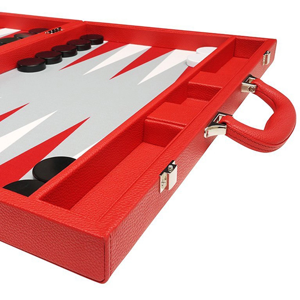 Rojo entusiasta de viaje plegable Tablero de Backgammon Juego en el cuadro de cuero