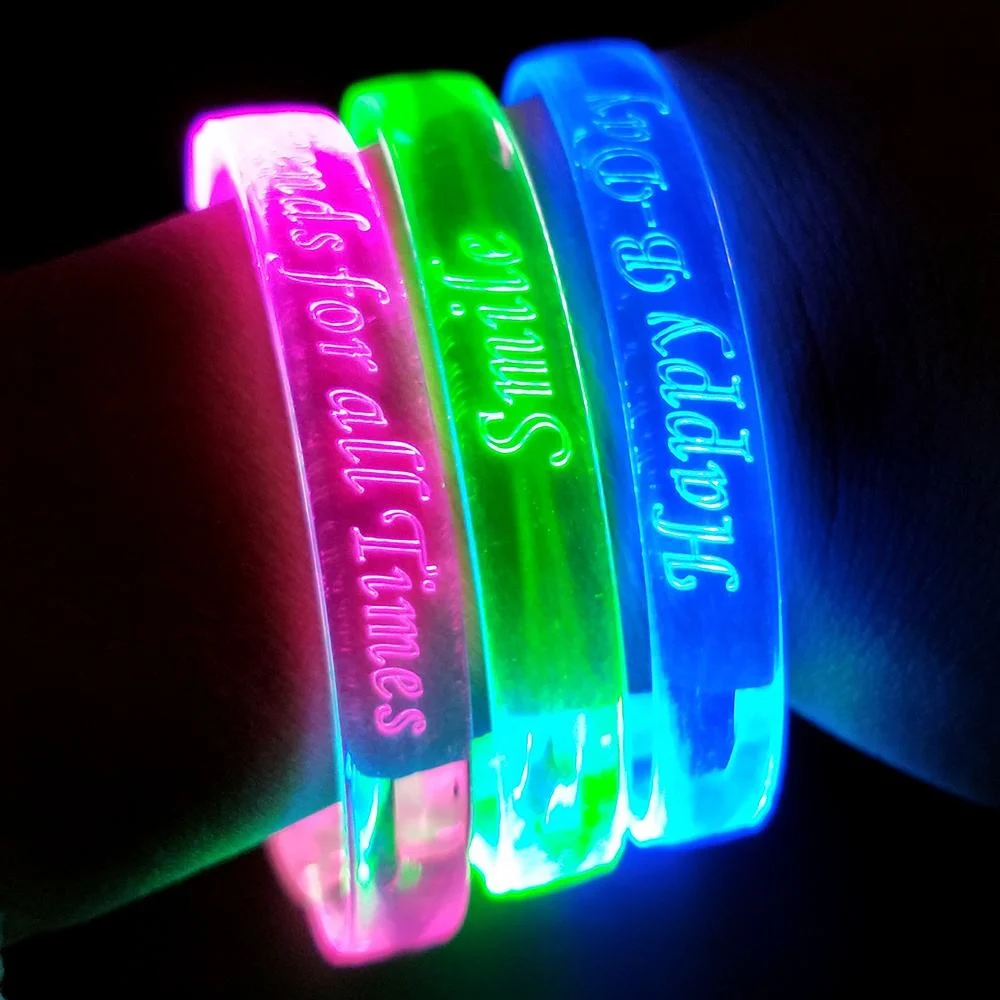 Vendas quente Custom Glow Sticks bracelete LED pulseira para fontes de terceiros