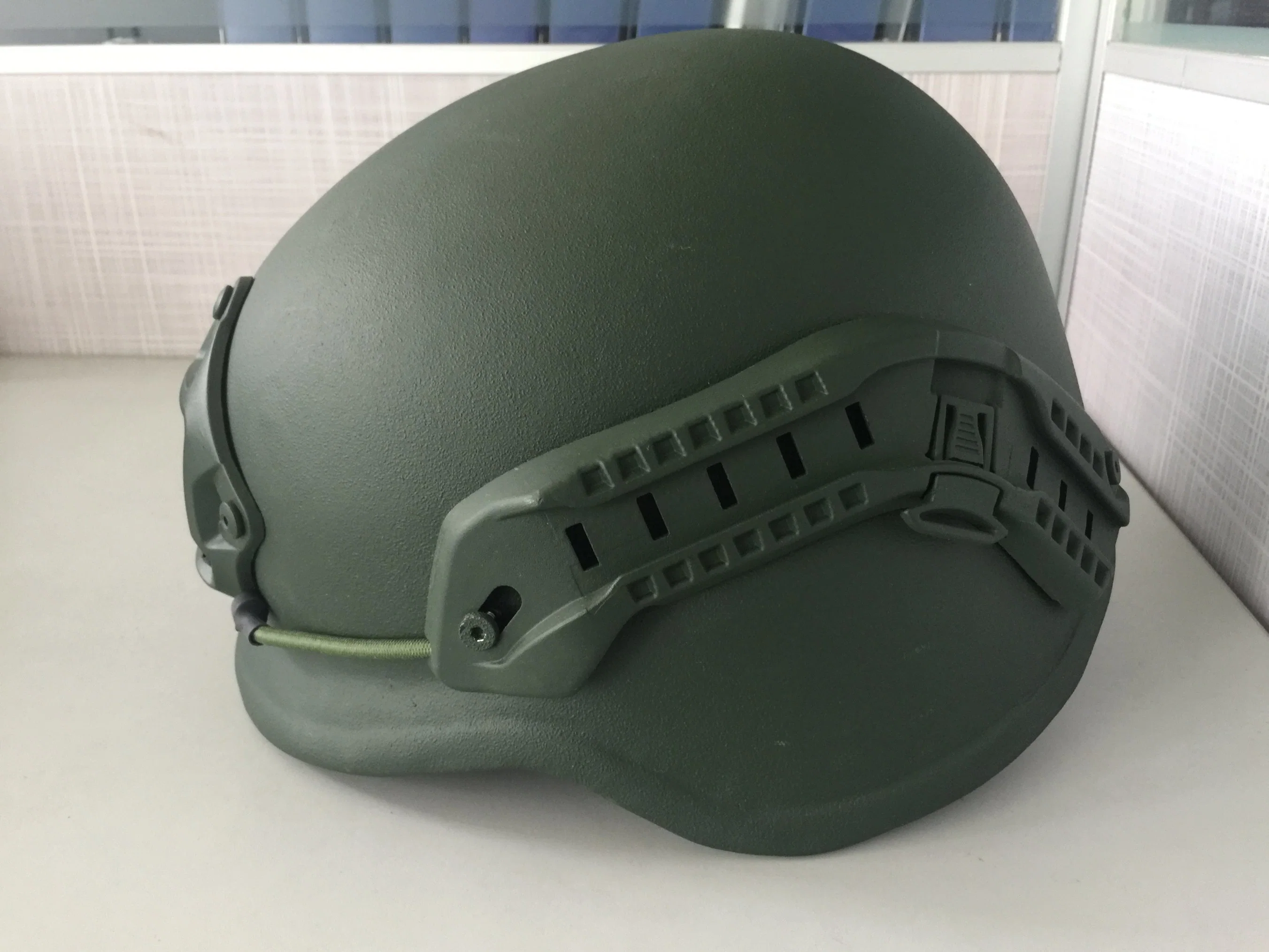 Outdoor Tactical Personal Protective Helmet with Team Adjustable Head Strap Suspension System