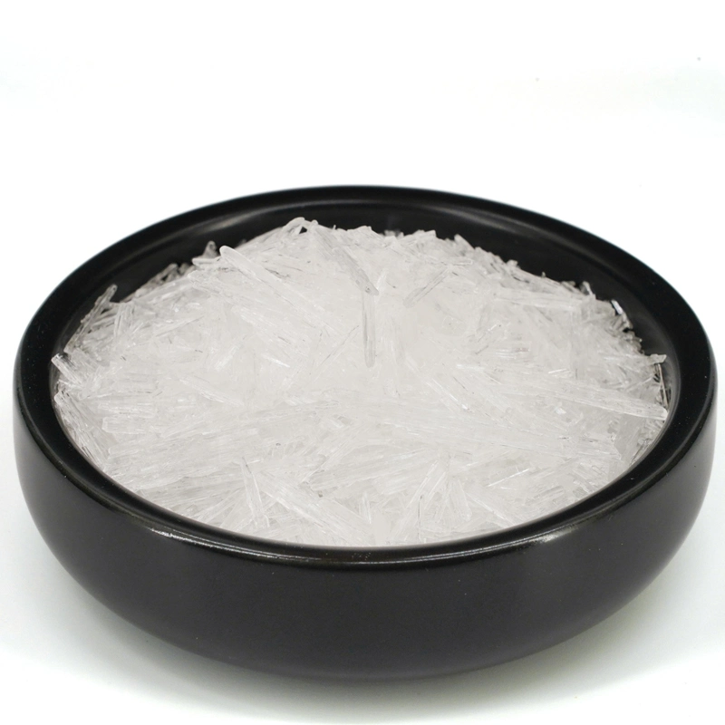 El mentol aromatizante de grado alimentario de cristal