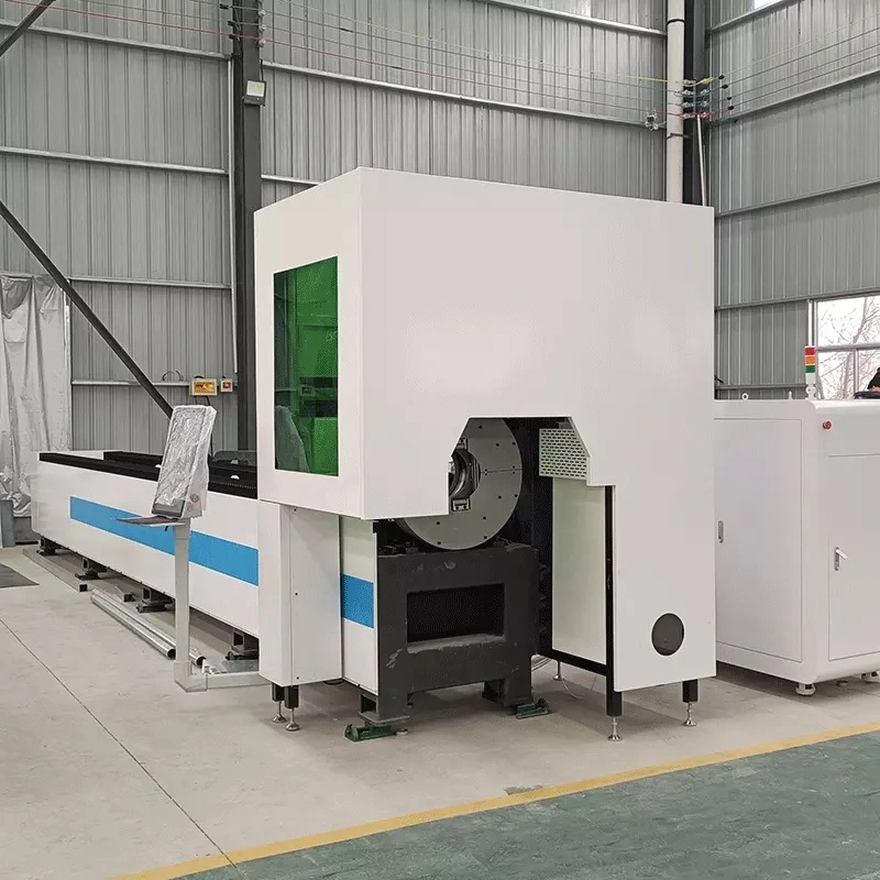Preço de fábrica 1000W para o tubo de metal de transformação de fibras CNC Laser máquina de corte