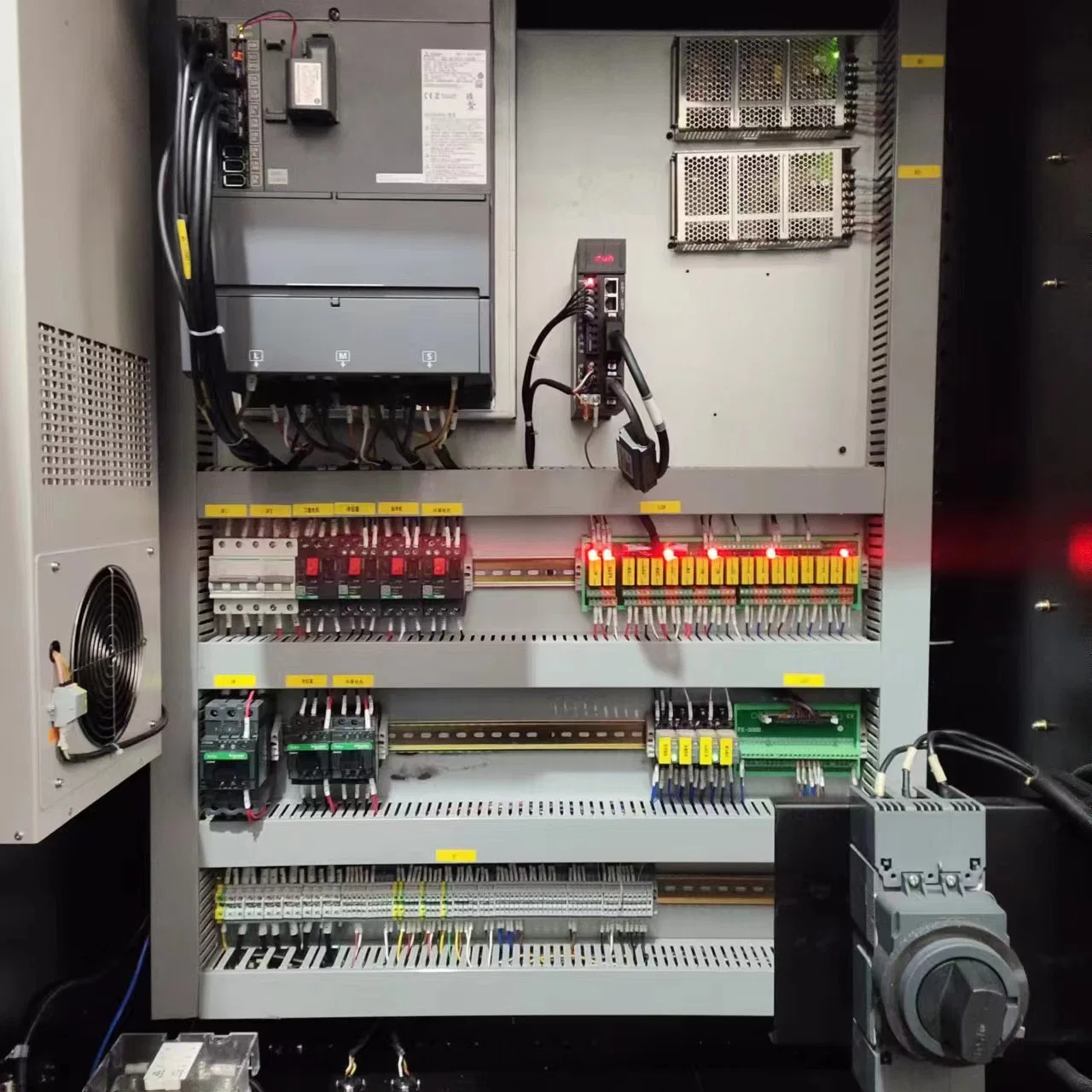 T600 CNC-Bohrmaschine und Gewindeschneidmaschine Bearbeitungszentrum Fräsmaschine